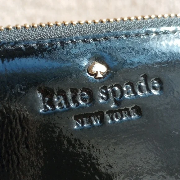 Kate Spade NY clutch wallet - Picture 1 of 9